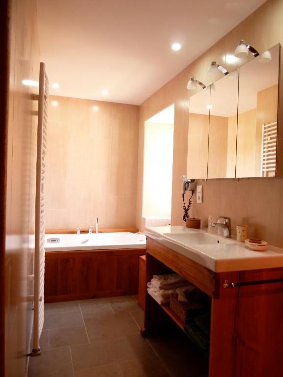 Chambres d'Hôtes du Hameau Les Brunes Bozouls Quarto foto