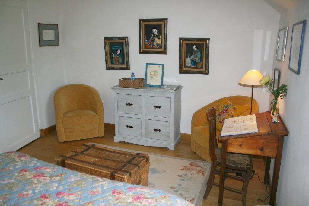Chambres d'Hôtes du Hameau Les Brunes Bozouls Quarto foto